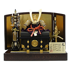 五月人形: 中村宗光作　正絹本金箔押兜8号　【11552】