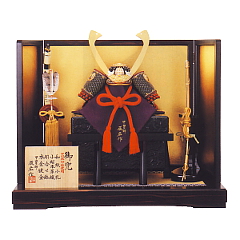 辰広作　兜1/4平飾り　和紙小札　小桜革縅　本印伝　黒檀飾り台　金箔屏風　【62-287】