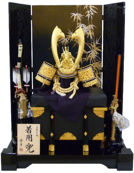 着用兜30号平飾り 金小札 正絹黒糸縅 黒石目塗竹蒔絵高屏風 【62-207】