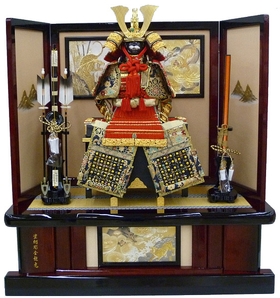 大鎧12号平飾り 金小札 朱赤糸縅 ワイン塗黒木ボカシ彫金付台屏風 【62-127】
