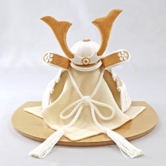 WHITE STYLE ちりめん兜 (白金) 金鍬 ハードメイプル突板 半円形敷板