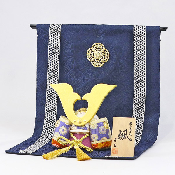 東玉工房　 五月人形　颯 「天」 大鍬形 銀華几帳 兜飾り　詳細画像