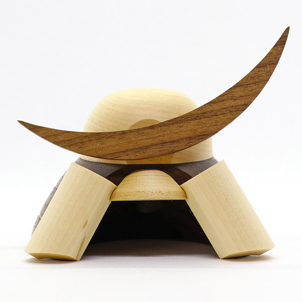 WOODY　 五月人形　木製 無垢材の兜 muku （むく） 伊達政宗 ハードメイプル突板 半円形敷板セット　詳細画像