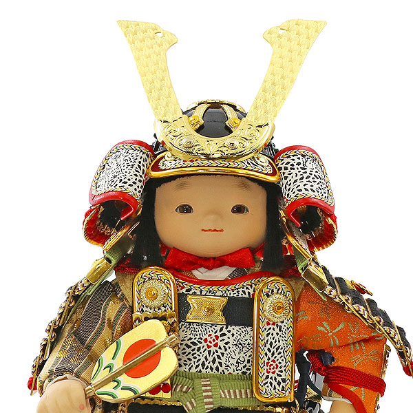 幸一光　 五月人形　玄（げん） 金小札黒糸威 鯉幟 ホワイトオーク材 市松文様バック ガラスケース　詳細画像