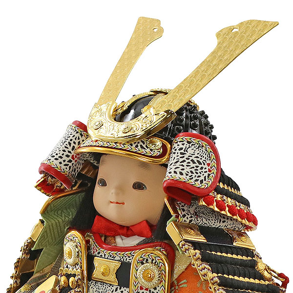 幸一光　 五月人形　玄（げん） 金小札黒糸威 鯉幟 ホワイトオーク材 市松文様バック ガラスケース　詳細画像