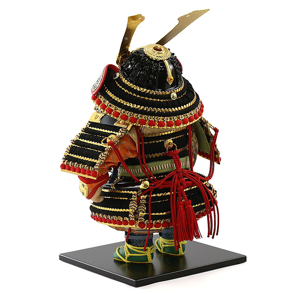 五月人形 幸一光 玄(げん) 金小札黒糸威 透かし麻の葉模様 木製 円形 三日月形飾り台 (小) 詳細画像 幸一光 五月人形 玄(げん) 金小札黒糸威 透かし麻の葉模様 木製 円形 三日月形飾り台 (小) 詳細画像