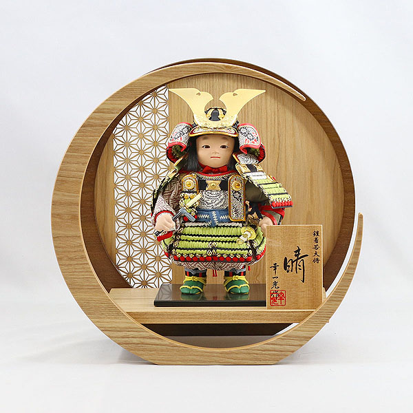 晴（はれ） 黒小札鶯白段威 透かし麻の葉模様 木製 円形 三日月形飾り台 (小)