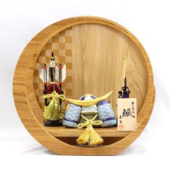 颯 「青」 伊達 弓太刀 市松模様 木製 円形 三日月形飾り台(小) 兜飾り