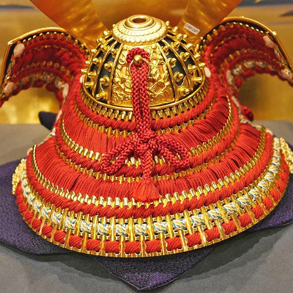 吉徳　 五月人形　雄山作 正絹赤絲縅 兜飾り　詳細画像