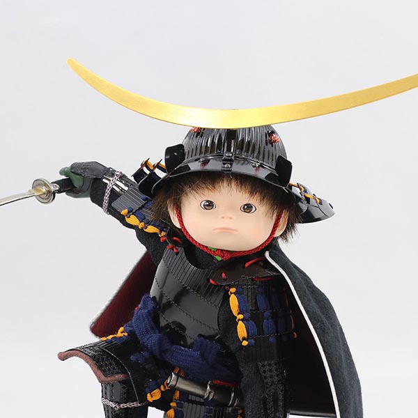 壹三　 五月人形　壹三作 もののふ童シリーズ 英雄見参伊達政宗 壱三（いちぞう） 黒塗ケース飾り　詳細画像