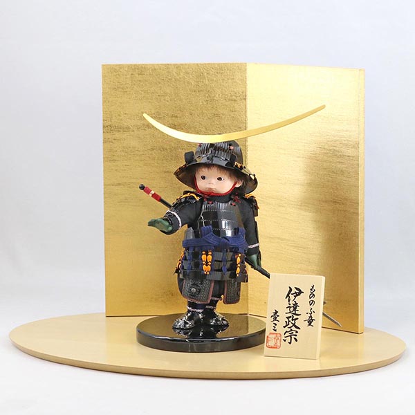 五月人形 壹三 壹三作 もののふ童シリーズ 剣舞 伊達政宗 壱三(いちぞう) 金屏風 ハードメイプル突板 円形台飾り 詳細画像 壹三 五月人形 壹三作 もののふ童シリーズ 剣舞 伊達政宗 壱三(いちぞう) 金屏風 ハードメイプル突板 円形台飾り 詳細画像