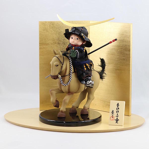 五月人形 壹三 壹三作 もののふ童シリーズ 若駒河原毛馬(薄茶) 政宗参上 壱三(いちぞう) 金屏風 ハードメイプル突板 円形台飾り 詳細画像 壹三 五月人形 壹三作 もののふ童シリーズ 若駒河原毛馬(薄茶) 政宗参上 壱三(いちぞう) 金屏風 ハードメイプル突板 円形台飾り 詳細画像