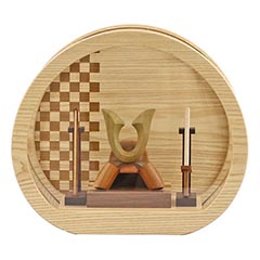 木製 無垢材の兜 muku (むく) 立体大鍬形 弓・太刀 円型 丸型 檜風木目 アクリルケース