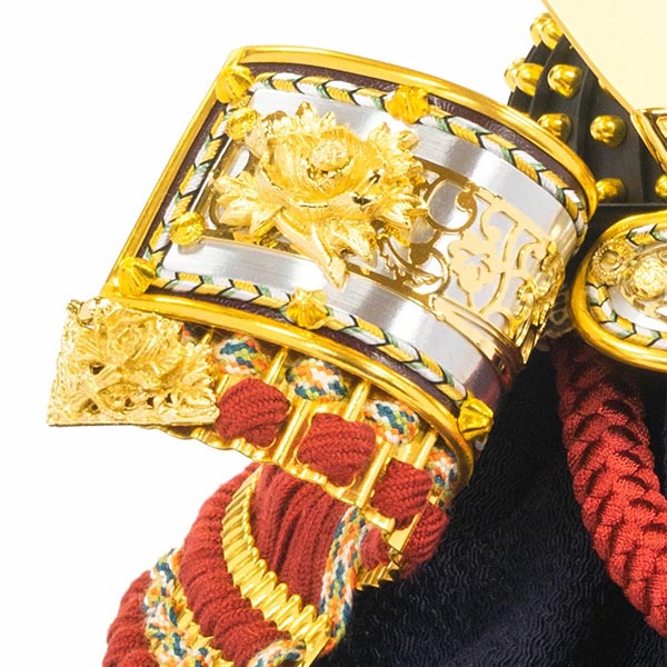 吉徳　 五月人形　雄山作 正絹赤絲縅 兜 収納飾り　詳細画像