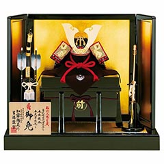 五月人形: 加藤鞆美作 正絹赤絲縅 和紙小札 兜飾り 【673H63552】