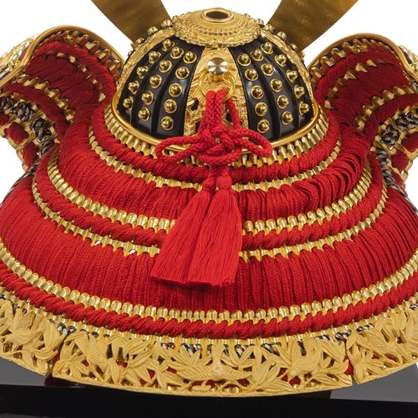 吉徳　 五月人形　正絹赤絲縅 純金箔押兜 収納飾り　詳細画像