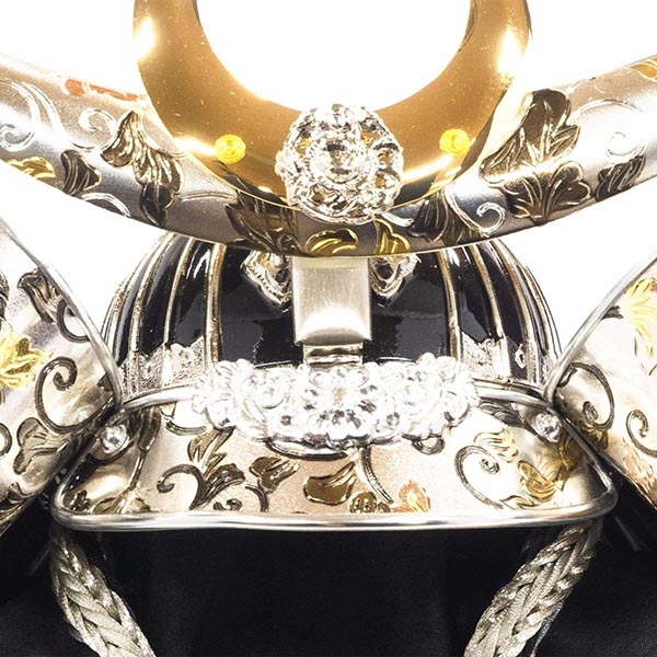 吉徳　 五月人形　黒絲縅 上杉謙信公 兜 収納飾り　詳細画像