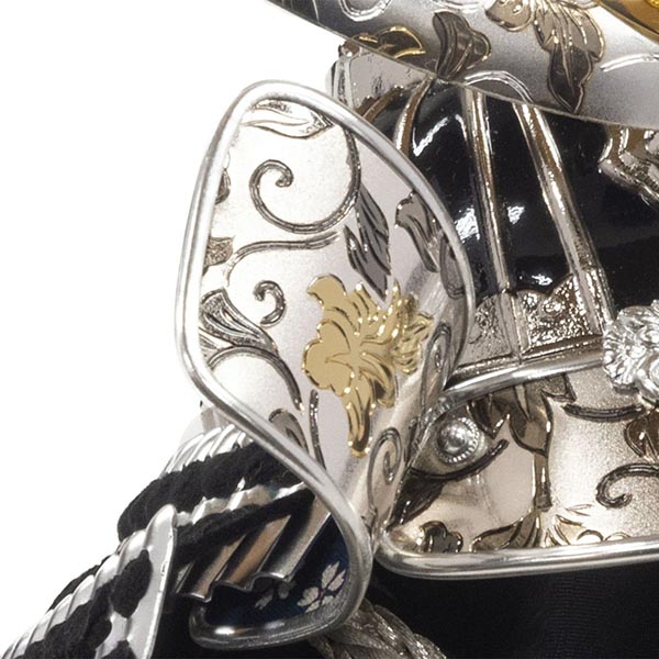 吉徳　 五月人形　黒絲縅 上杉謙信公 兜 収納飾り　詳細画像