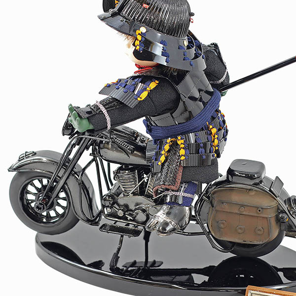 壹三　 五月人形　壹三作 わんぱくライダーミニョン クラシック 政宗参上 バイク 壱三（いちぞう） 銀色 菱形屏風　詳細画像