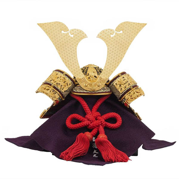 五月人形 吉徳 正絹赤絲縅 純金箔押 兜 収納飾り 詳細画像 吉徳 五月人形 正絹赤絲縅 純金箔押 兜 収納飾り 詳細画像