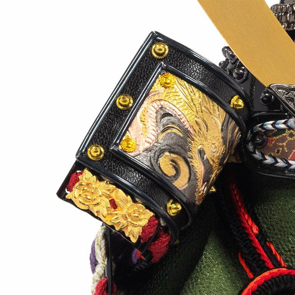 五月人形 吉徳 上原玉鳳作 正絹紫絲縅 兜 収納飾り 詳細画像 吉徳 五月人形 上原玉鳳作 正絹紫絲縅 兜 収納飾り 詳細画像