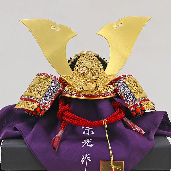 久月　 五月人形　中村宗光作 兜 平飾り 正絹 赤糸縅 久月監製　詳細画像