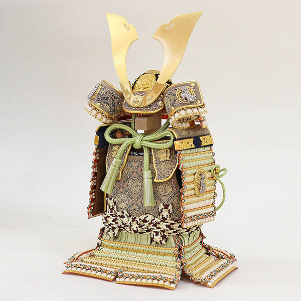 久月　 五月人形　久月作 獅狛之奉納鎧 平飾り 正絹 萌黄匂縅 金銀衝立屏風 利光監製　詳細画像