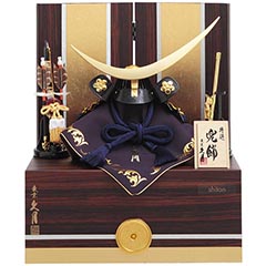 五月人形: 銘木 紫檀 伊達政宗 兜 収納飾り 紺糸縅 大越広孝作 久月監製 【D-24/4GR-S25-Z】
