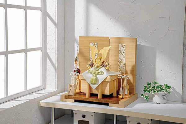 五月人形 平安豊久 雄山作 葵 若草色糸縅 白木木製飾り台 屏風 兜飾り 詳細画像 平安豊久 五月人形 雄山作 葵 若草色糸縅 白木木製飾り台 屏風 兜飾り 詳細画像