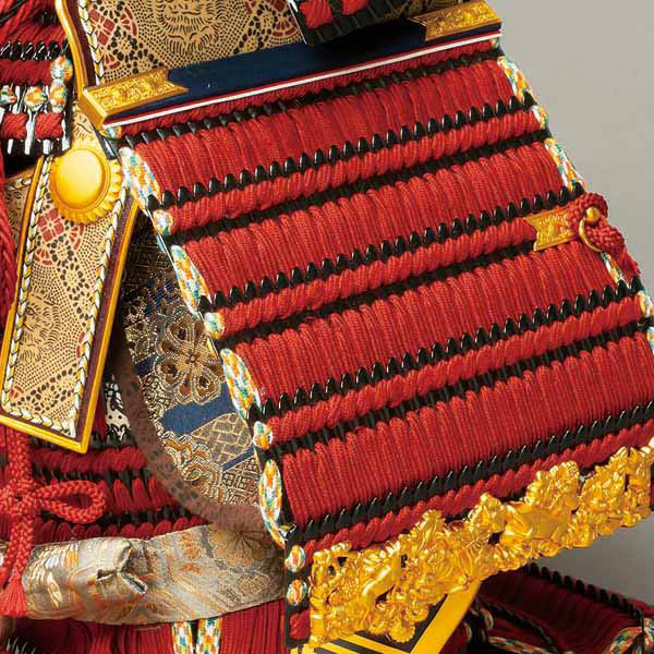 五月人形 平安豊久 雄山作 雅 正絹赤糸縅 本装四曲金屏風 高床台 鎧飾り 詳細画像 平安豊久 五月人形 雄山作 雅 正絹赤糸縅 本装四曲金屏風 高床台 鎧飾り 詳細画像