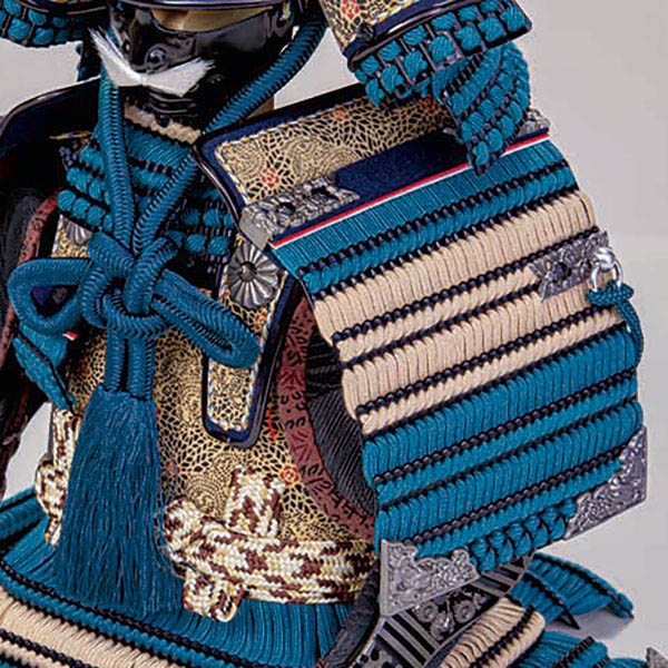 五月人形 平安豊久 雄山作 聖登 極細小札 正絹糸縅 燻し銀金物 鎧飾り 詳細画像 平安豊久 五月人形 雄山作 聖登 極細小札 正絹糸縅 燻し銀金物 鎧飾り 詳細画像