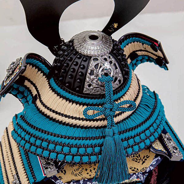 五月人形 平安豊久 雄山作 聖登 極細小札 正絹糸縅 燻し銀金物 鎧飾り 詳細画像 平安豊久 五月人形 雄山作 聖登 極細小札 正絹糸縅 燻し銀金物 鎧飾り 詳細画像