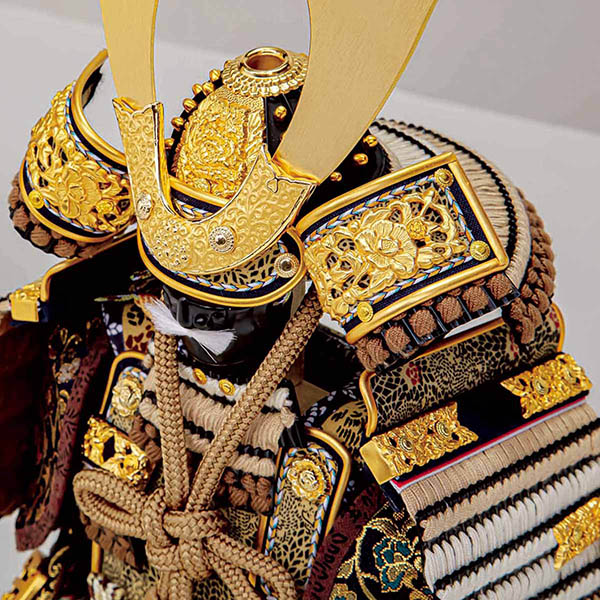 五月人形 平安豊久 雄山作 拓斗 正絹薄茶糸縅 鎧飾り 詳細画像 平安豊久 五月人形 雄山作 拓斗 正絹薄茶糸縅 鎧飾り 詳細画像