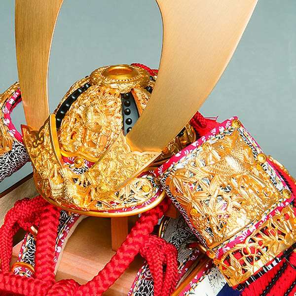 平安豊久　 五月人形　雄山作 三分の一 本仕立竹雀之鎧 赤糸威 鎧飾り　詳細画像