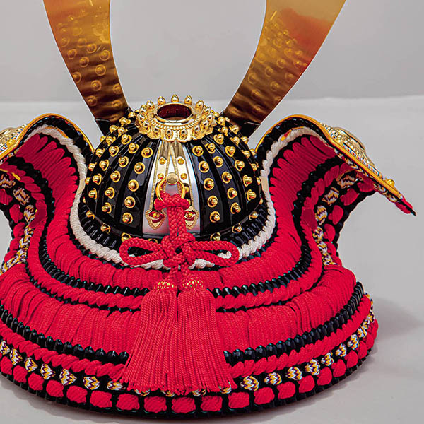 平安豊久　 五月人形　平安豊久作 陸 正絹糸縅 木目模様櫃 飾り台 屏風 兜飾り　詳細画像