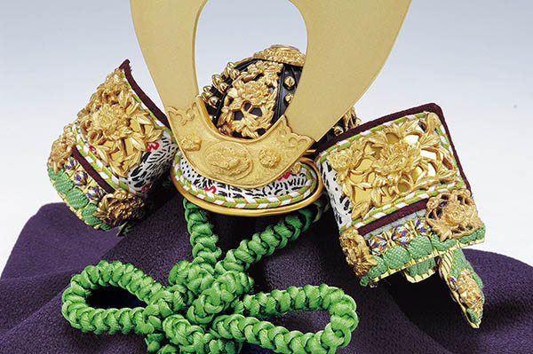 平安豊久　 五月人形　武久寛宗作 本金若竹裾濃 正絹糸縅 兜飾り　詳細画像