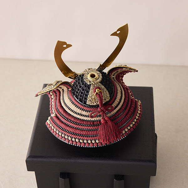 五月人形 平安豊久 雄山作 無双雀黒小札紅梅威 兜 単品 櫃付き GH-031-KT 詳細画像 平安豊久 五月人形 雄山作 無双雀黒小札紅梅威 兜 単品 櫃付き GH-031-KT 詳細画像