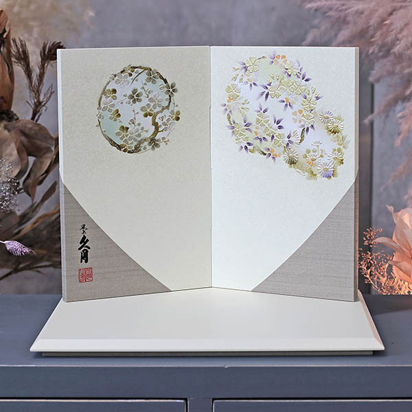 五月人形 久月 久月 兜 平飾り 正絹 薄墨糸縅 清流丸紋二曲屏風 詳細画像 久月 五月人形 久月 兜 平飾り 正絹 薄墨糸縅 清流丸紋二曲屏風 詳細画像