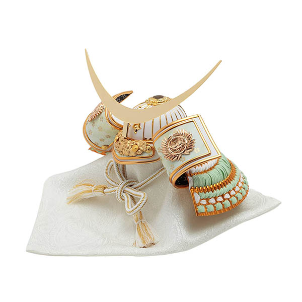 五月人形 久月 久月 兜 収納飾り 正絹 若草段縅 伊達政宗 白木 木目 詳細画像 久月 五月人形 久月 兜 収納飾り 正絹 若草段縅 伊達政宗 白木 木目 詳細画像