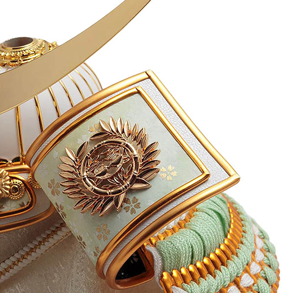 五月人形 久月 久月 兜 収納飾り 正絹 若草段縅 伊達政宗 白木 木目 詳細画像 久月 五月人形 久月 兜 収納飾り 正絹 若草段縅 伊達政宗 白木 木目 詳細画像