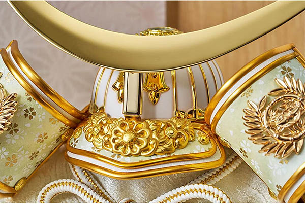 五月人形 久月 久月 兜 収納飾り 正絹 若草段縅 伊達政宗 白木 木目 詳細画像 久月 五月人形 久月 兜 収納飾り 正絹 若草段縅 伊達政宗 白木 木目 詳細画像