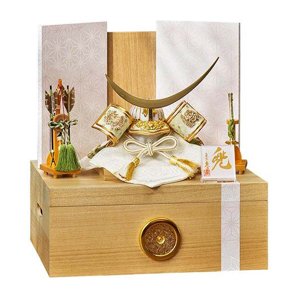 久月 兜 収納飾り 正絹 若草段縅 伊達政宗 白木 木目 【D-27】