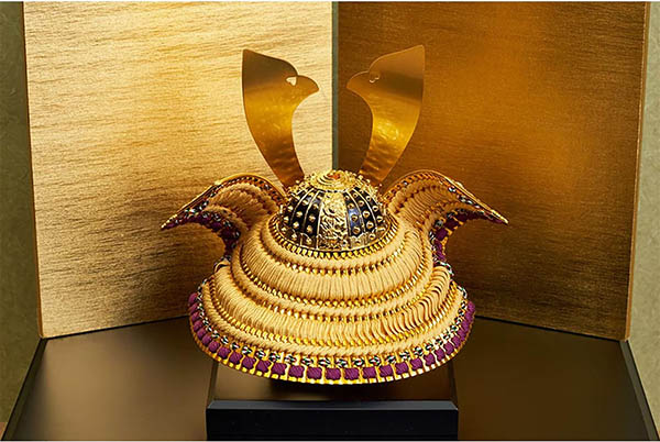 五月人形 久月 久月 兜 収納飾り 正絹 緋縅 詳細画像 久月 五月人形 久月 兜 収納飾り 正絹 緋縅 詳細画像