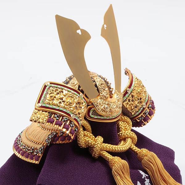 五月人形 久月 久月 兜 収納飾り 正絹 緋縅 詳細画像 久月 五月人形 久月 兜 収納飾り 正絹 緋縅 詳細画像