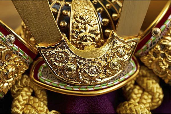 五月人形 久月 久月 兜 収納飾り 正絹 緋縅 詳細画像 久月 五月人形 久月 兜 収納飾り 正絹 緋縅 詳細画像