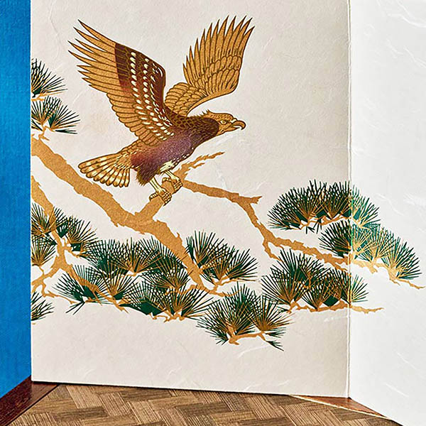 久月　 五月人形　久月 兜 収納飾り 正絹 薄茶裾濃縅 松に鷹二曲屏風 収納箱　詳細画像