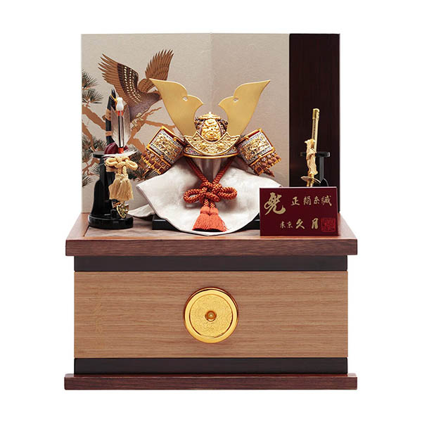 久月 兜 収納飾り 正絹 薄茶裾濃縅 松に鷹二曲屏風 収納箱 【D-28】