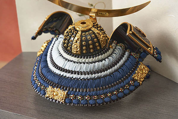 久月　 五月人形　久月 兜 収納飾り 正絹 紺糸段縅 瓢箪二曲屏風 収納箱　詳細画像