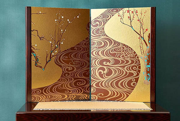 久月　 五月人形　久月 兜 収納飾り 正絹 緋縅 光琳梅二曲屏風 収納箱　詳細画像