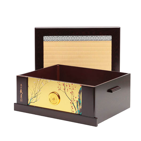 久月　 五月人形　久月 兜 収納飾り 正絹 緋縅 光琳梅二曲屏風 収納箱　詳細画像